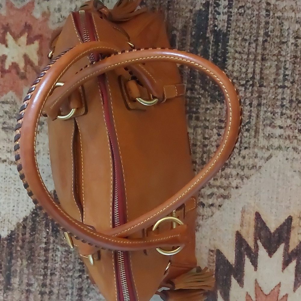 Dooney&Bourke Florentine Leather Domed 🌼 - Picture 4 of 16